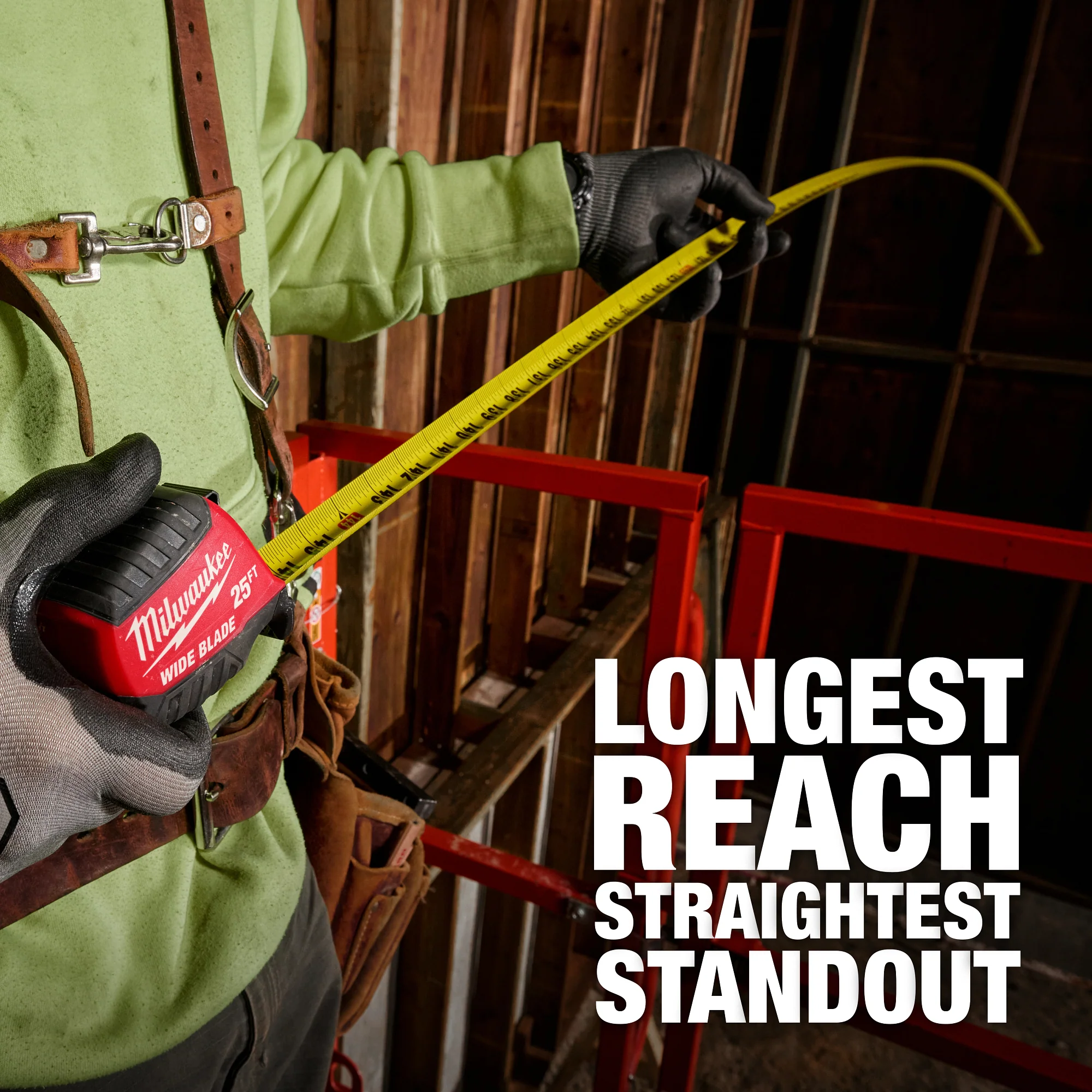 Milwaukee 40ft Wide Blade Tape Measure - Image 4