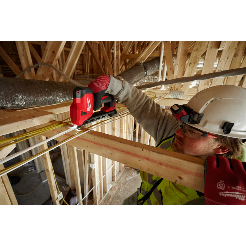 Milwaukee M12™ Cable Stapler Kit - Image 9