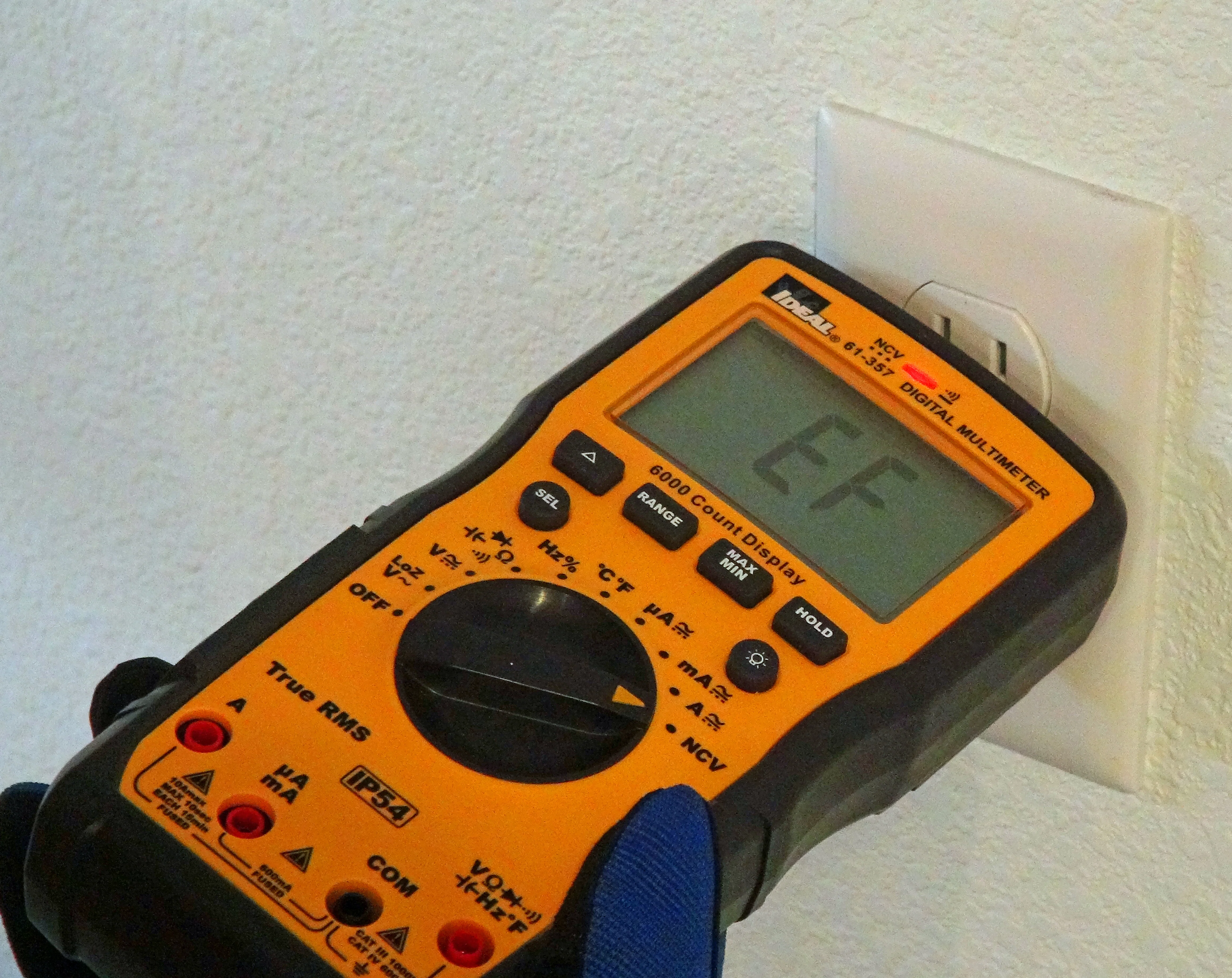 IDEAL Multimeter 1000V Auto Range TRMS 6000 Count Display w/ NCVT Temp & LoZ, Model 61-357 - Image 5