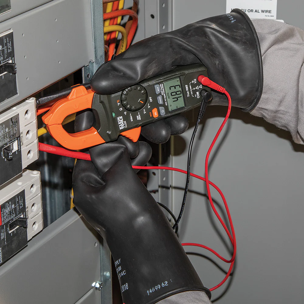 Klein Tools Digital Clamp Meter, AC Auto-Ranging 400 Amp with Temp, Model CL220* - Image 7