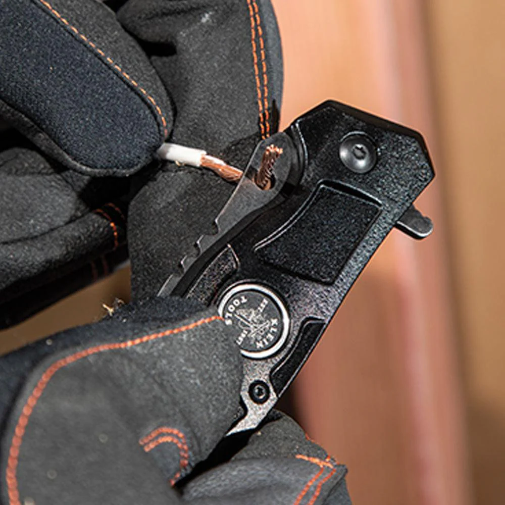 Klein Tools Electrician’s Bearing-Assisted Open Pocket Knife, Model 44228 - Image 7