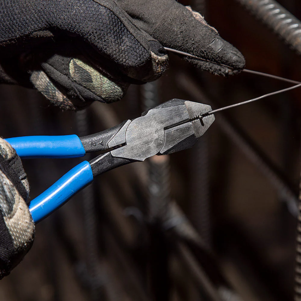 Klein Tools Ironworker's Pliers Heavy-duty Cutting, Model D2000-7CST* - Image 3