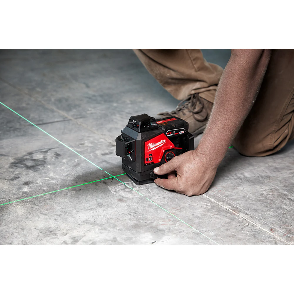 Milwaukee M12™ Green 360-Degree 3-Plane Laser Kit - Image 7