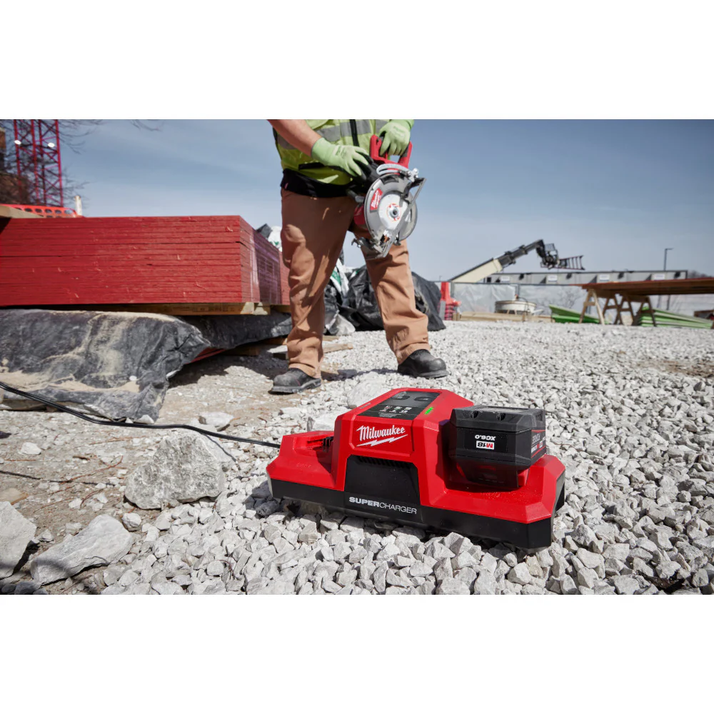 Milwaukee M18 Dual Bay Simult. Super Charger - Image 7