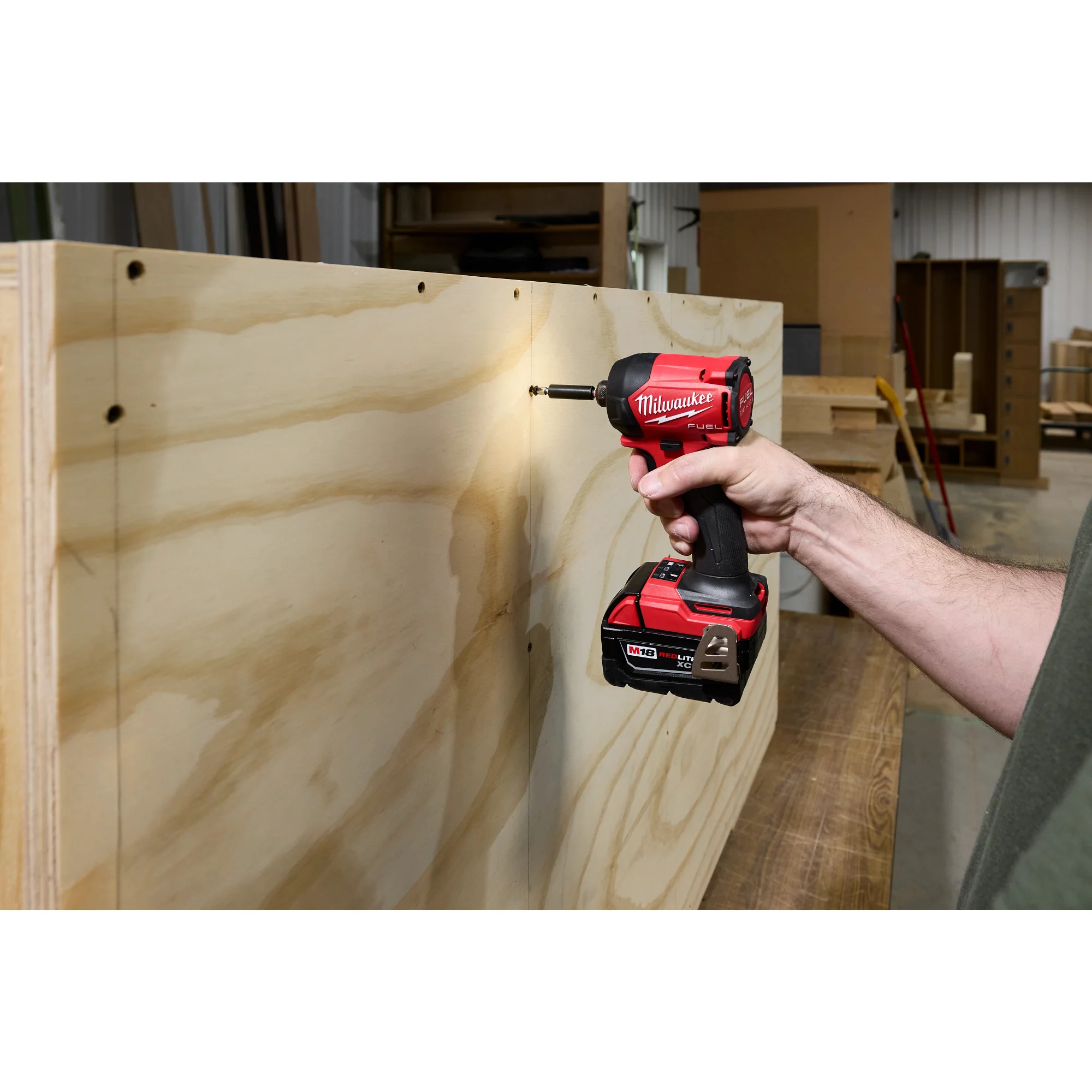 Milwaukee M18 FUEL™ SURGE™ 1/4" Hex Hydraulic Driver - Image 9