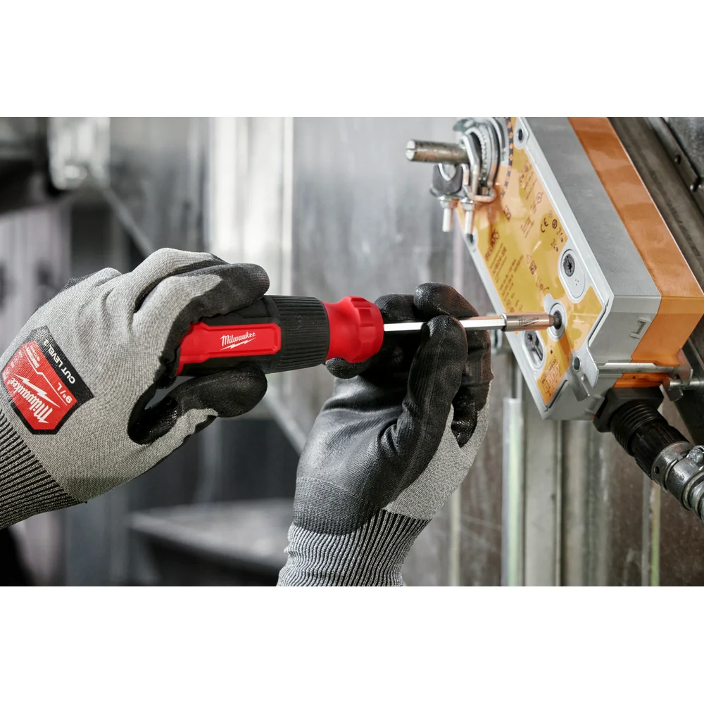 Milwaukee Multi-bit screwdriver - Image 4